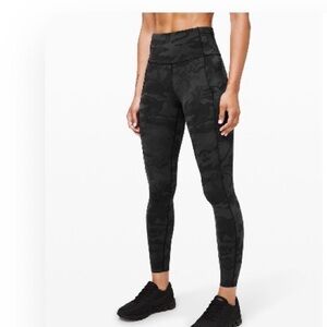EUC* Fast and Free Tight Lululemon- black camo